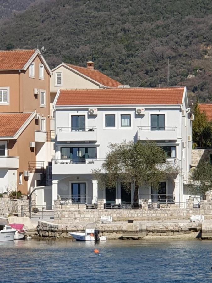 Beach Apartments Tivat Ngoại thất bức ảnh